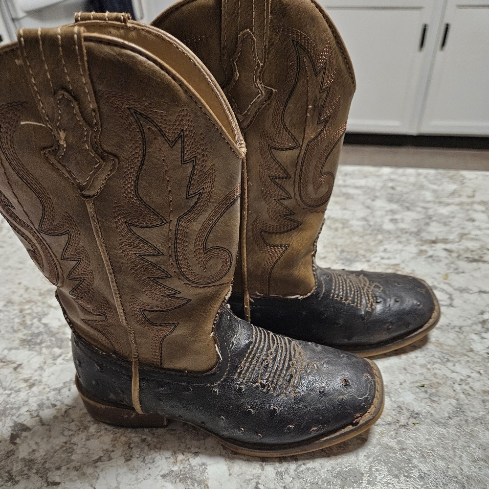 Roper Tan Leather Cowboy Boots